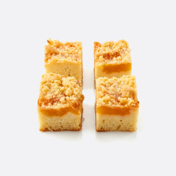 Veganer Mandarinen-Streuselkuchen (4 Mini Stückchen)